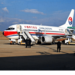 文山砚山机场空运航空快运业稳步发展的原因是什么？